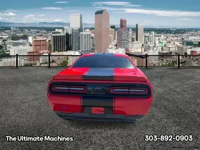 2019 Dodge Challenger SXT Auto photo 4
