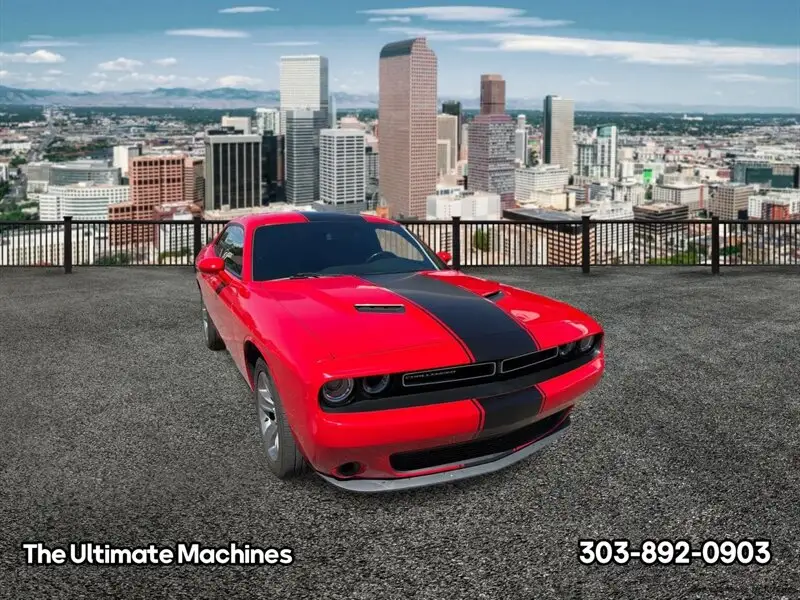 2019 Dodge Challenger SXT Auto photo 1