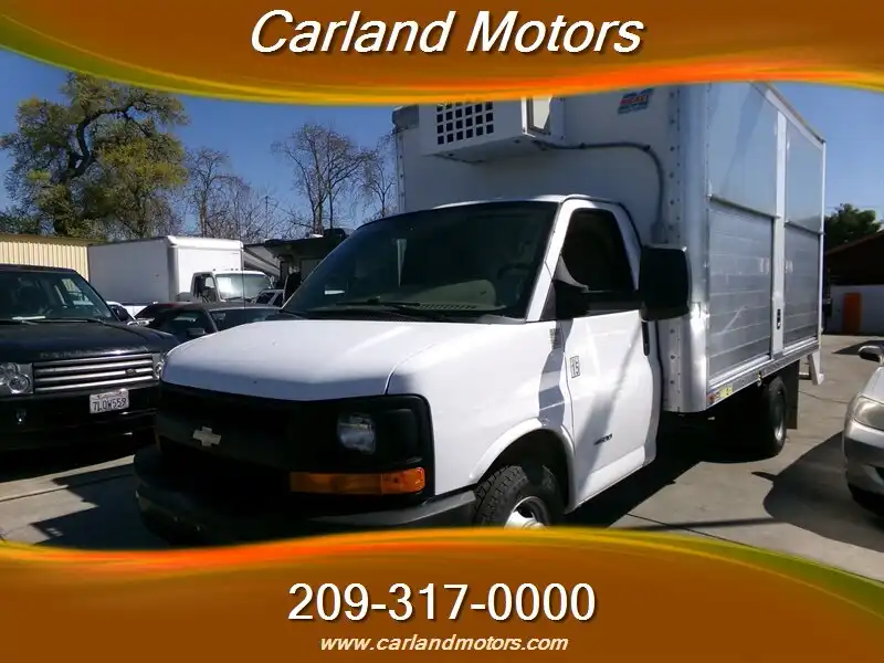 2015 Chevrolet Express 4500 159" WB's photo