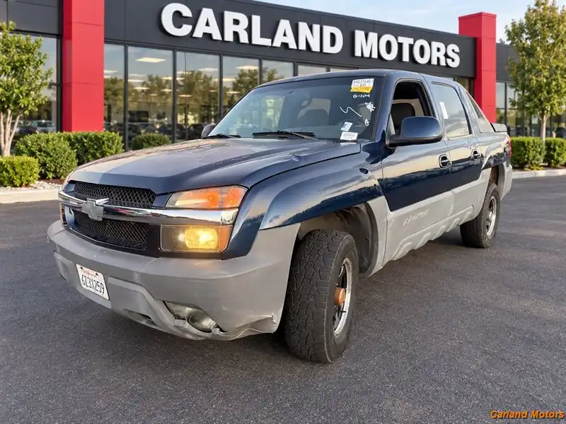2002 Chevrolet Avalanche 4WD 1500 Series's photo
