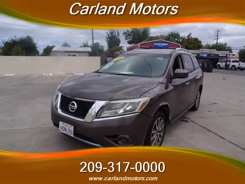 2015 Nissan Pathfinder S 4WD's photo