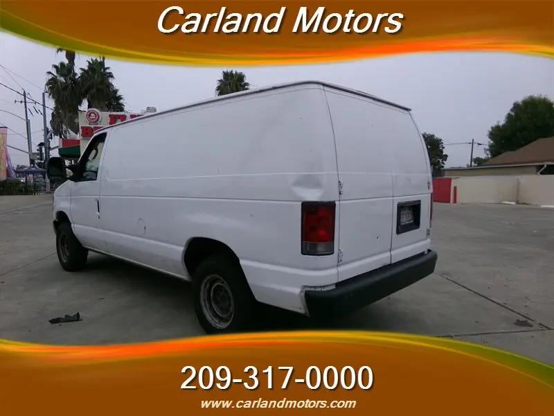2011 Ford E-Series E-150 Van photo 5