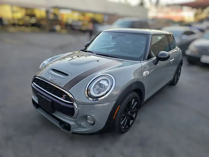 2019 MINI Hardtop Cooper S Signature's photo