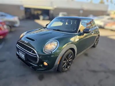 2017 MINI Cooper S photo 2