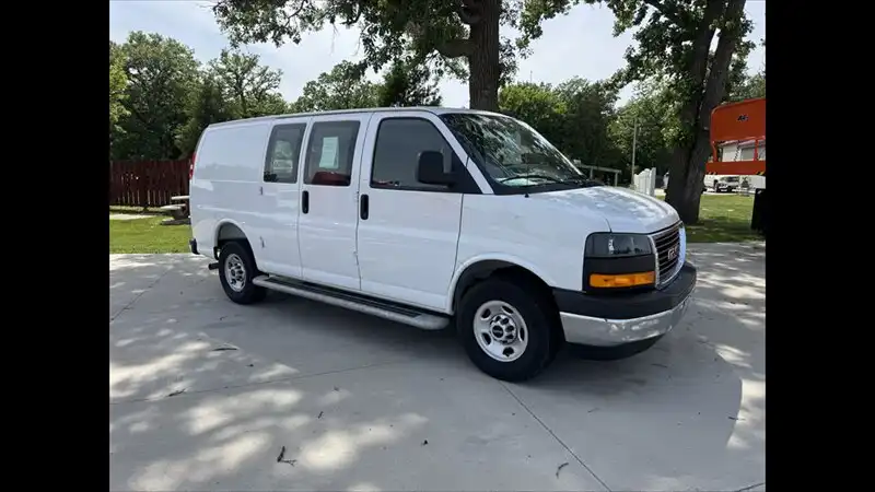 2025 GMC Savana 2500's photo