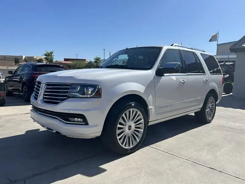 2017 Lincoln Navigator Select 4WD's photo
