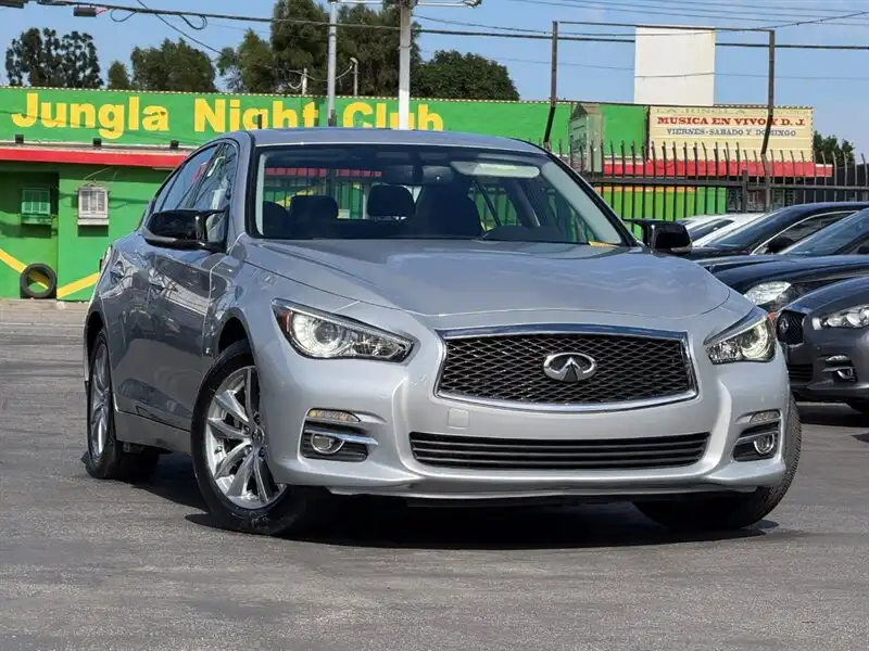 2015 INFINITI Q50 Premium AWD's photo