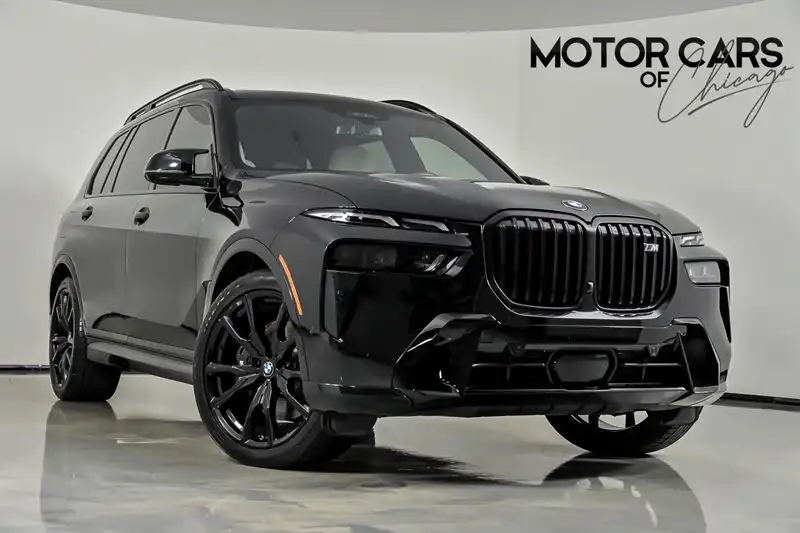 2025 BMW X7 M60i's photo