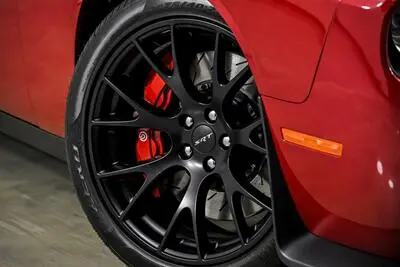2015 Dodge Challenger SRT Hellcat photo 3