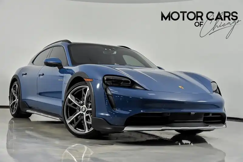 2021 Porsche Taycan Cross Turismo's photo