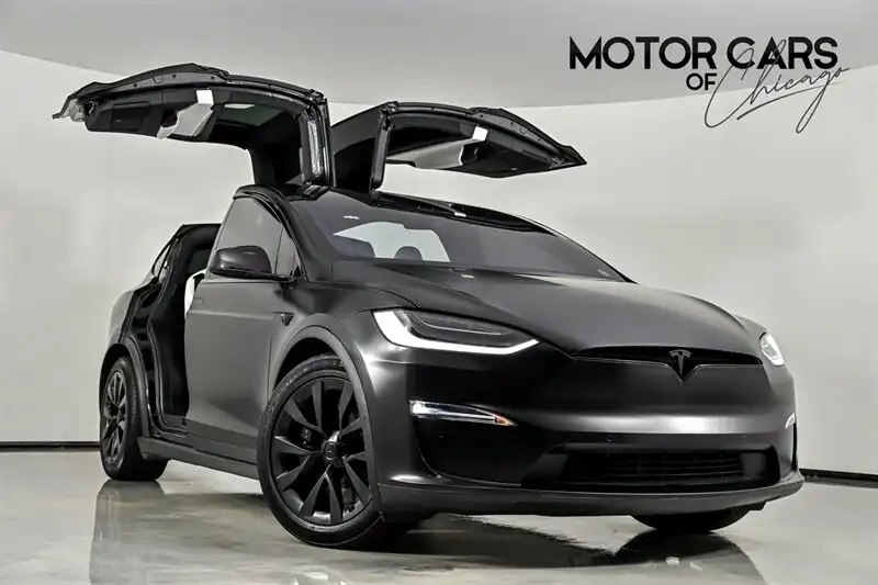 2022 Tesla Model X Plaid's photo