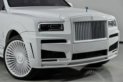 2023 Rolls-Royce Cullinan Base photo 3