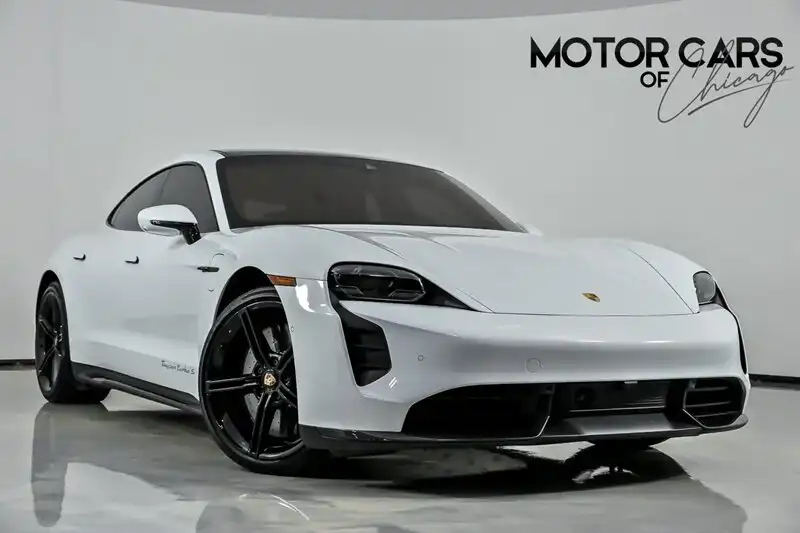 2020 Porsche Taycan Turbo S's photo