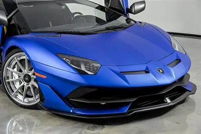 2021 Lamborghini Aventador undefined photo 2