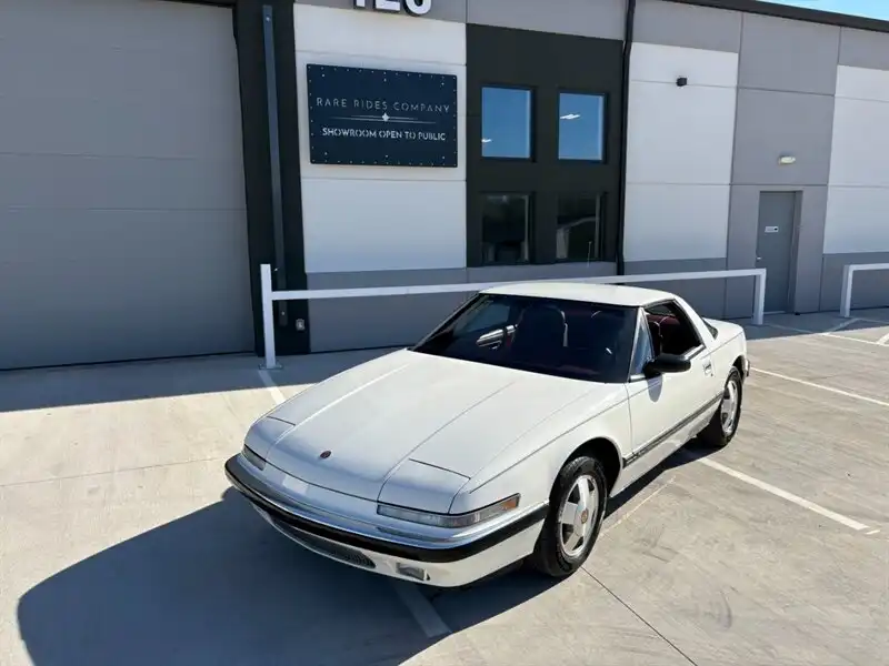 1988 Buick Reatta Coupe's photo