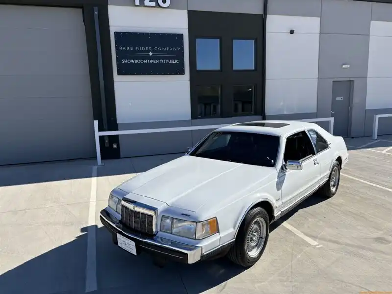1989 Lincoln Mark's photo