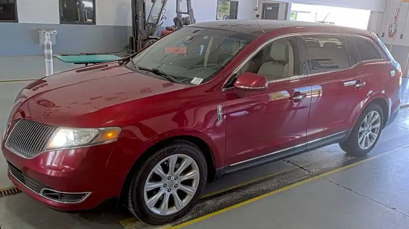 2014 Lincoln MKT 3.5 EcoBoost AWD's photo