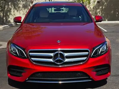 2019 Mercedes-Benz E-Class E300 photo 3