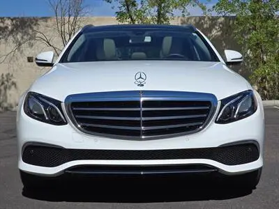 2018 Mercedes-Benz E-Class E400 4MATIC photo 4