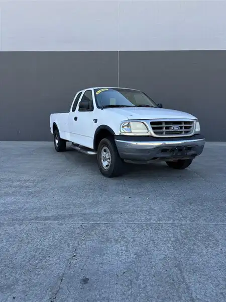 2000 Ford F-150 Lariat 4x4 SuperCab SWB Styleside's photo