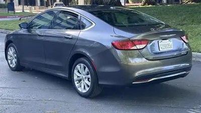 2015 Chrysler 200 C photo 3