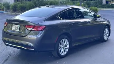 2015 Chrysler 200 C photo 4