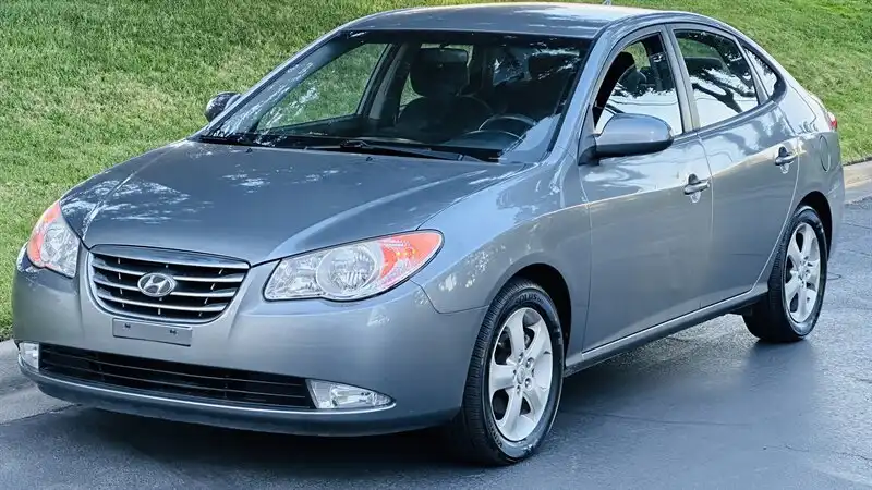 2010 Hyundai Elantra 2.0 SE Auto PZEV's photo