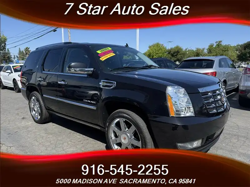 2013 Cadillac Escalade 4WD Hybrid's photo