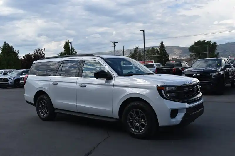 2025 Ford Expedition Active MAX 4x4's photo