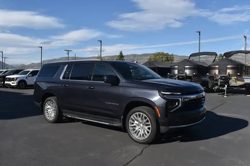 2025 Chevrolet Suburban LS 4WD's photo