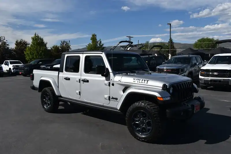 2023 Jeep Gladiator WILLYS's photo