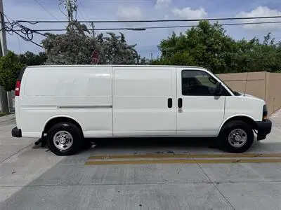 2020 Chevrolet Express 3500 Extended Work Van photo 4