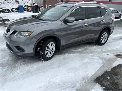 2015 Nissan Rogue SV FWD photo 5