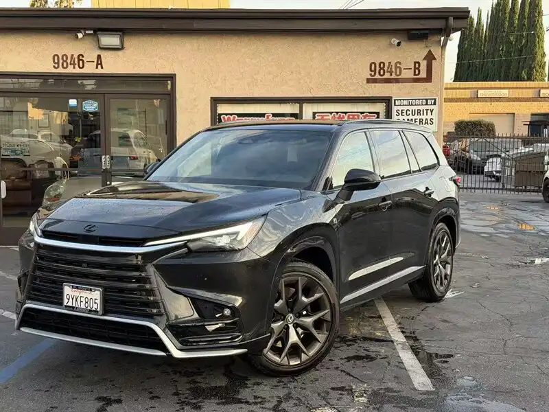 2026 Lexus TX 500h 500h F Sport Premium's photo