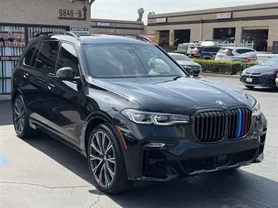 2022 BMW X7 M50i photo 3