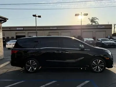 2019 Honda Odyssey Elite photo 4