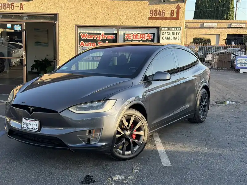 2016 Tesla Model X P90D's photo