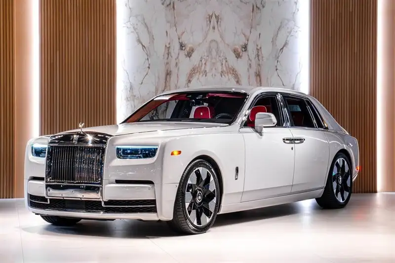 2024 Rolls-Royce Phantom Base's photo