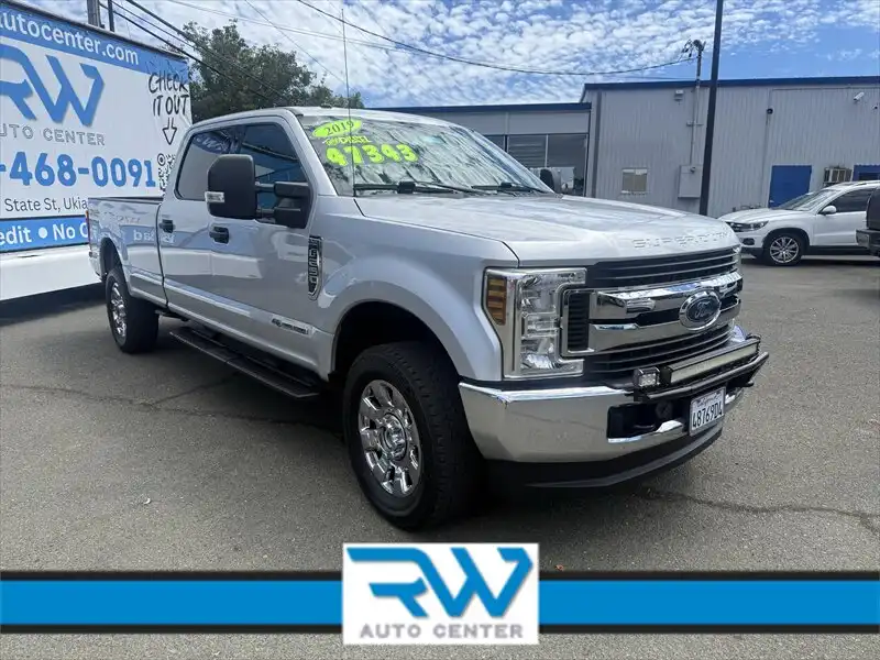 2019 Ford F-250 XLT 4x4 Crew Cab 8' Box's photo