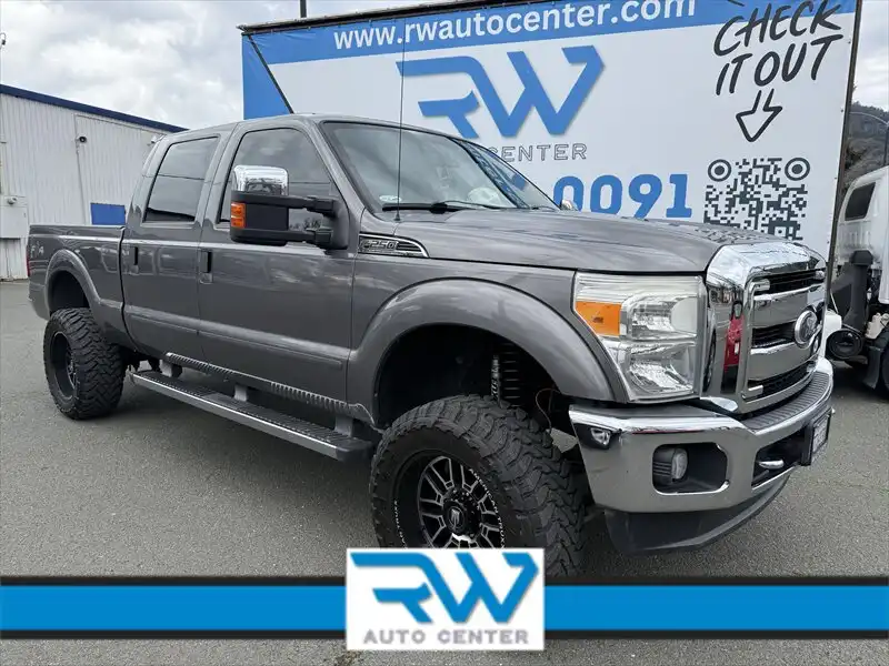 2011 Ford F-250 XLT 4x4 Crew Cab 156 in's photo