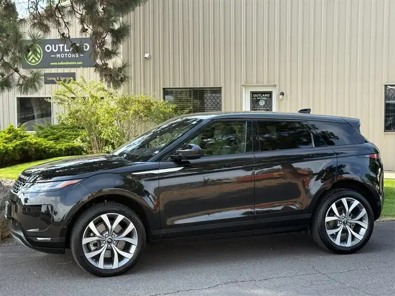 2020 Land Rover Range Rover Evoque SE's photo