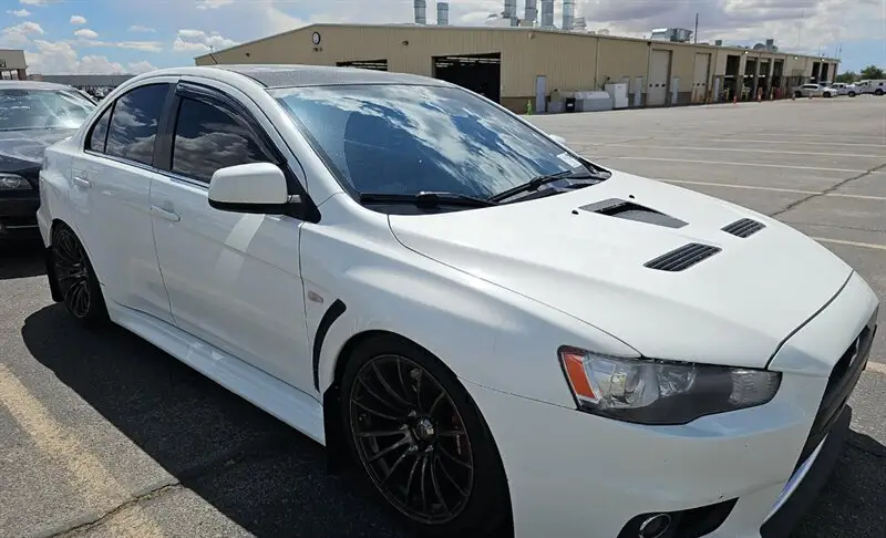 2011 Mitsubishi Lancer Evolution MR photo 1