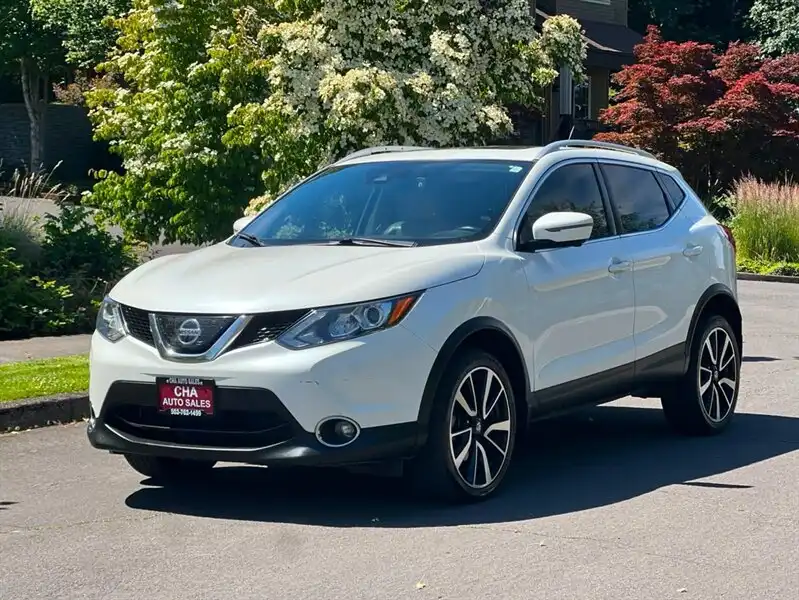 2018 Nissan Rogue Sport SL FWD's photo