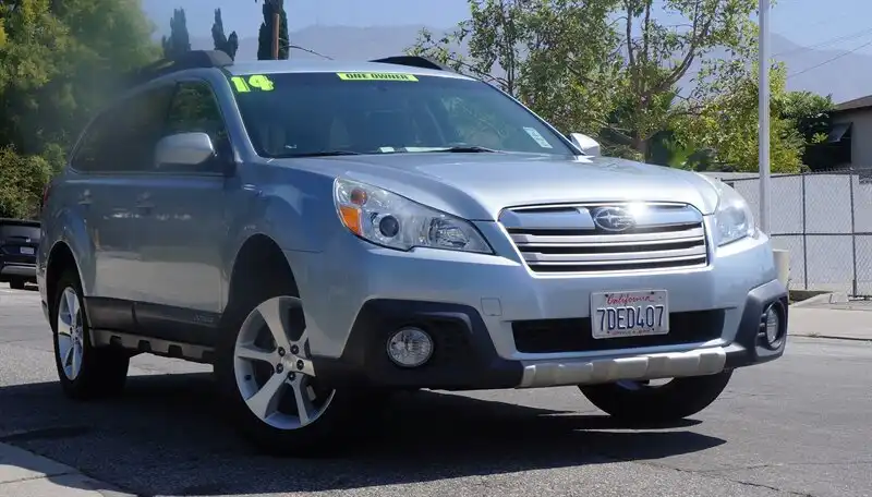 2014 Subaru Outback 2.5i Limited CVT PZEV's photo