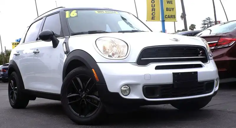 2016 MINI Countryman Countryman S's photo