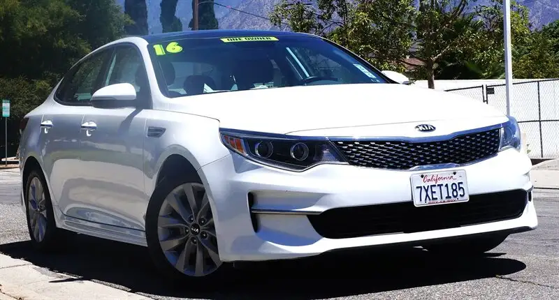 2016 Kia Optima EX AT's photo