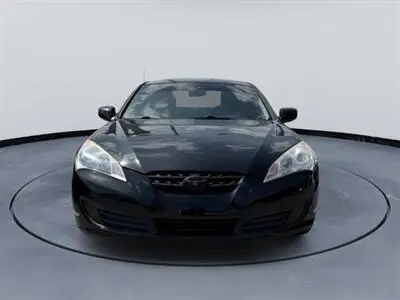 2011 Hyundai Genesis Coupe 2.0T photo 3