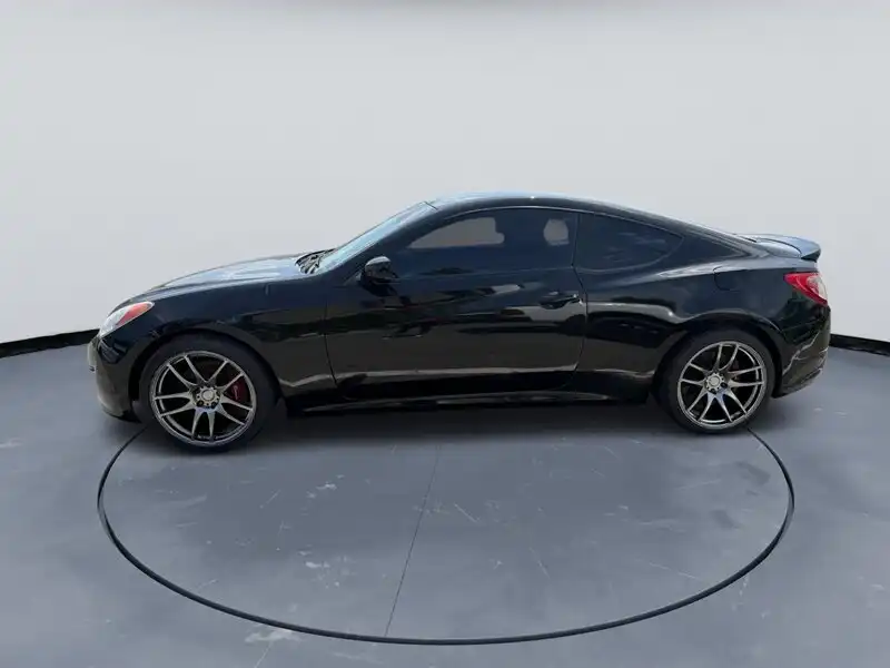 2011 Hyundai Genesis Coupe 2.0T's photo