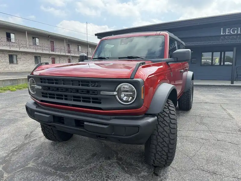2023 Ford Bronco Base Advanced 4x4's photo