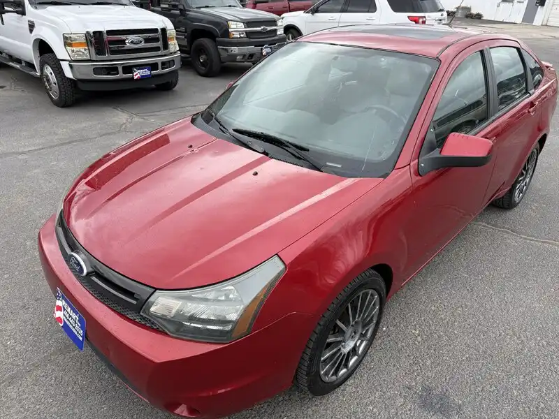 2010 Ford Focus SES's photo